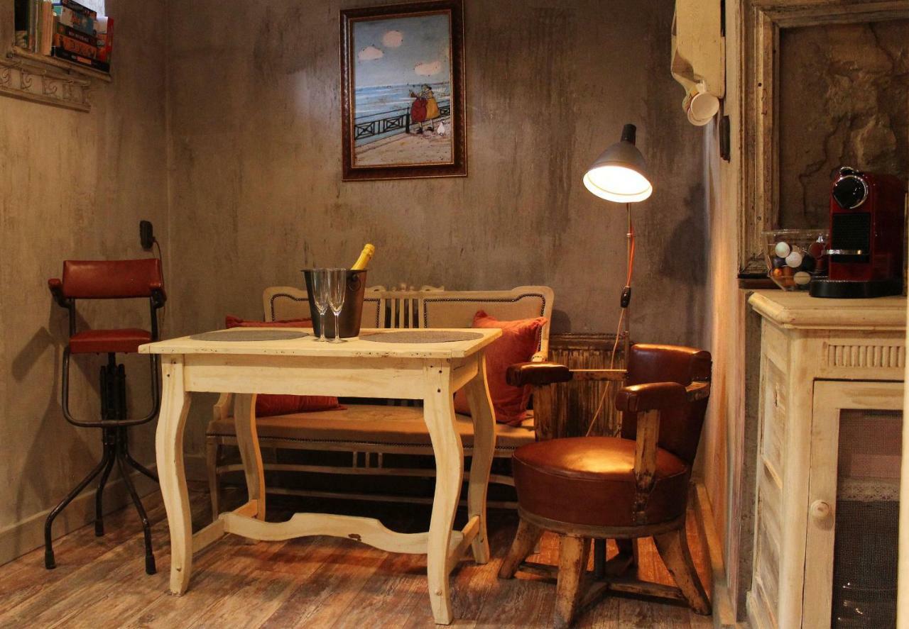 Ferienwohnung Vintage In Old Town Kecskemét Exterior foto
